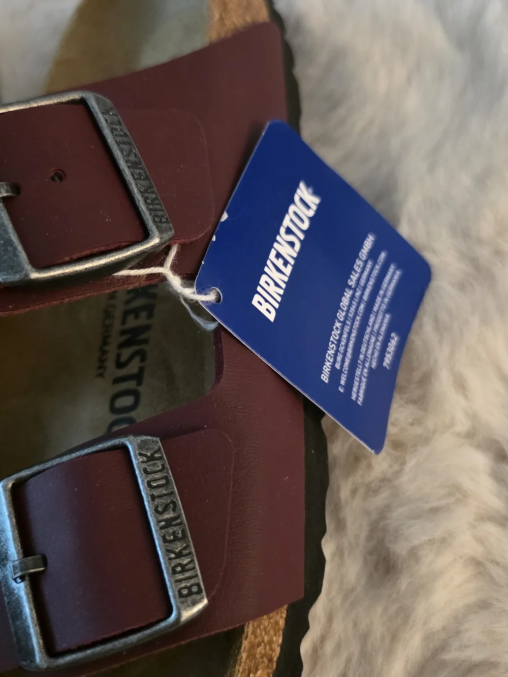 Birkenstock Men Size 5 Womwn Size 7 Arizona Sandals in Burgundy